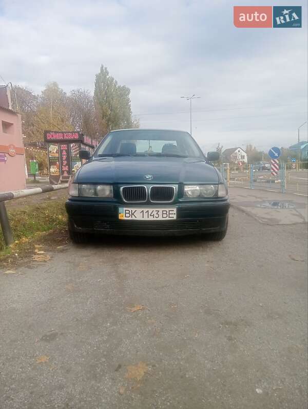 Седан BMW 3 Series 1997 в Здолбунове