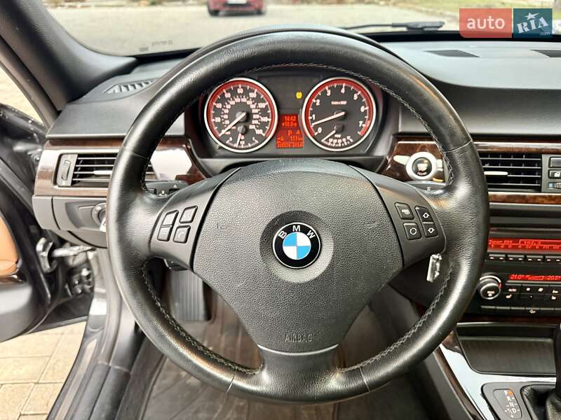 Седан BMW 3 Series 2011 в Днепре