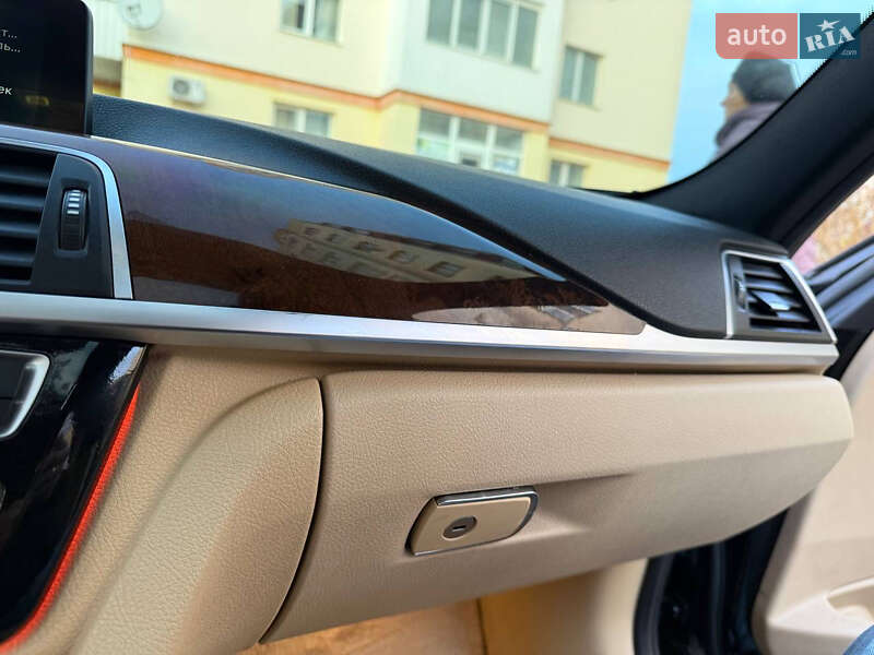 Седан BMW 3 Series 2016 в Каменец-Подольском