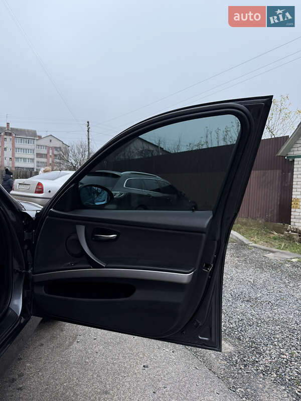 Седан BMW 3 Series 2006 в Чернигове