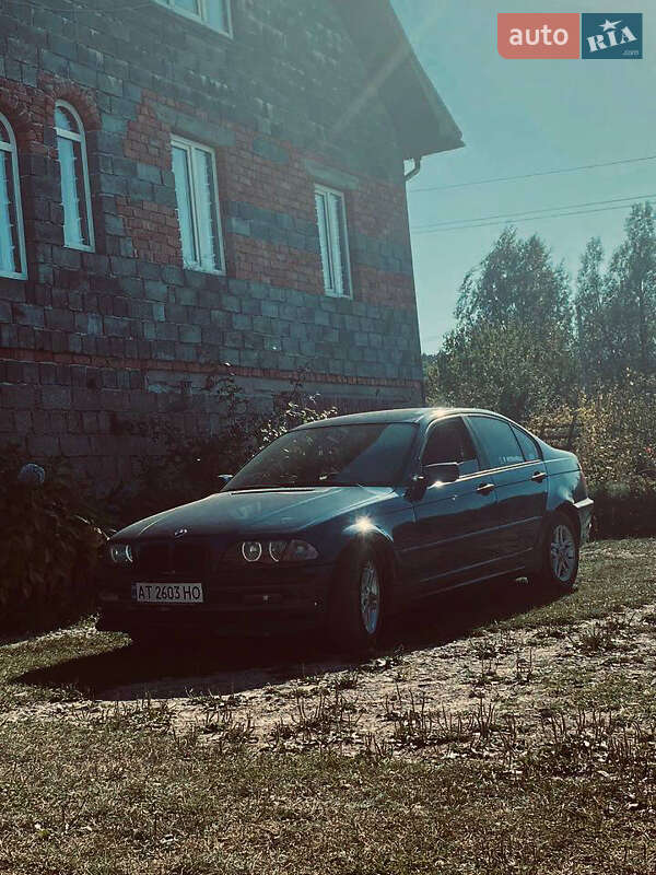 Седан BMW 3 Series 2001 в Надвірній
