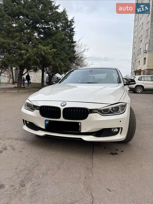 Седан BMW 3 Series 2013 в Полтаве