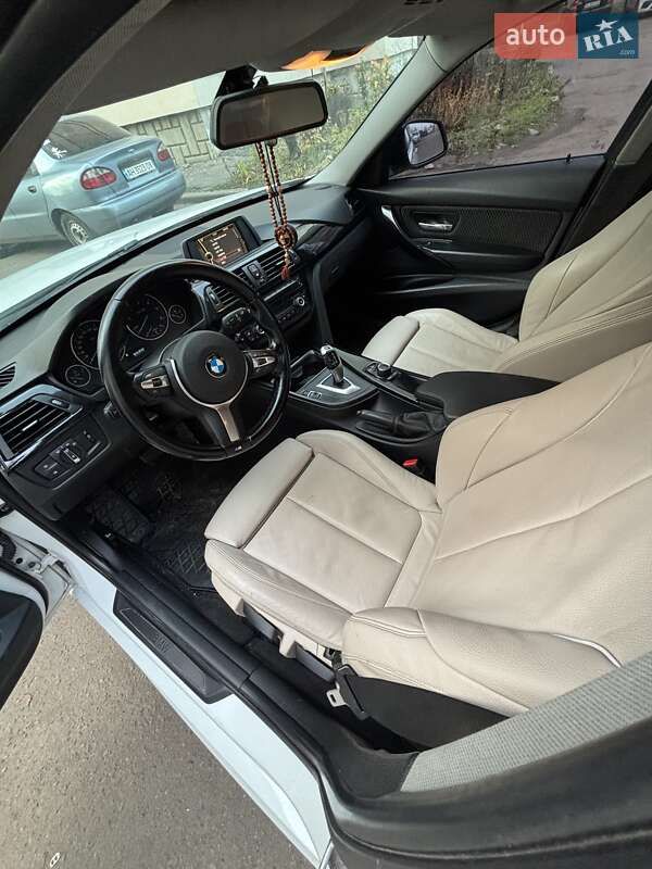 Седан BMW 3 Series 2013 в Полтаве