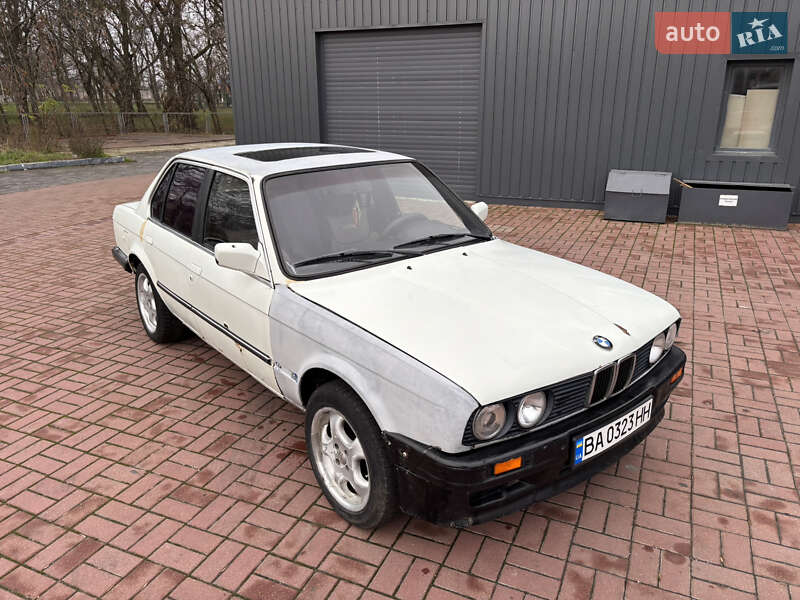Седан BMW 3 Series 1986 в Знаменке