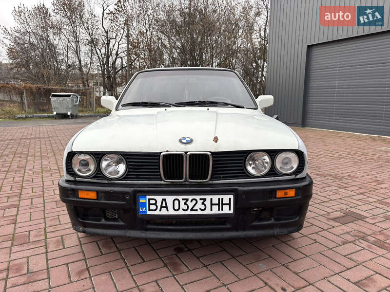 Седан BMW 3 Series 1986 в Знаменке