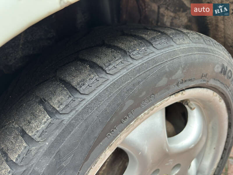 Седан BMW 3 Series 1986 в Знаменке