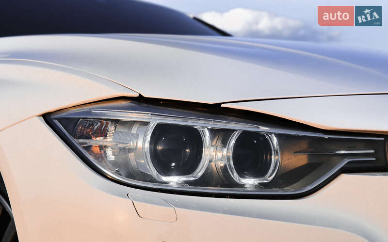 Седан BMW 3 Series 2015 в Николаеве