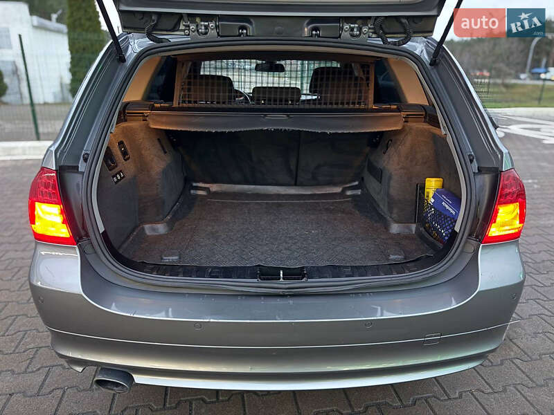 Универсал BMW 3 Series 2010 в Киеве