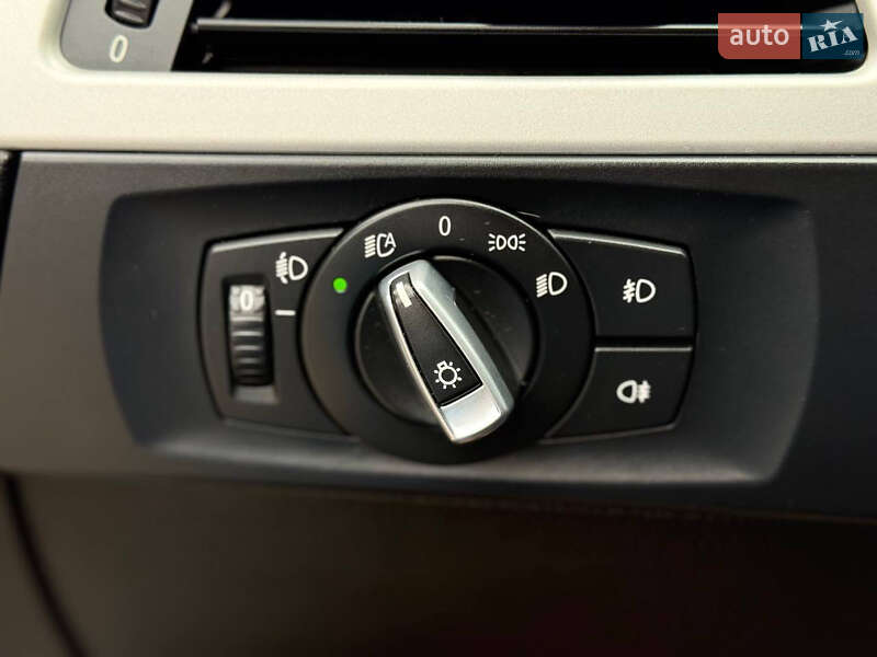 Универсал BMW 3 Series 2010 в Киеве