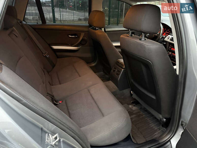 Универсал BMW 3 Series 2010 в Киеве