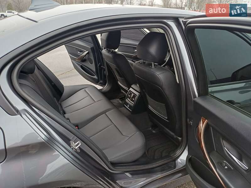 Седан BMW 3 Series 2014 в Днепре