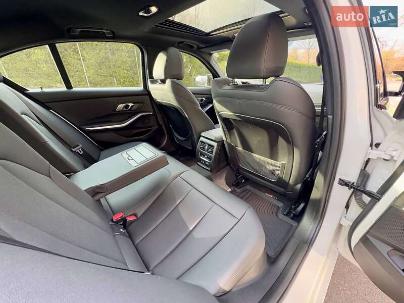 Седан BMW 3 Series 2020 в Киеве фото 48 Седан BMW 3 Series 2020 в Киеве