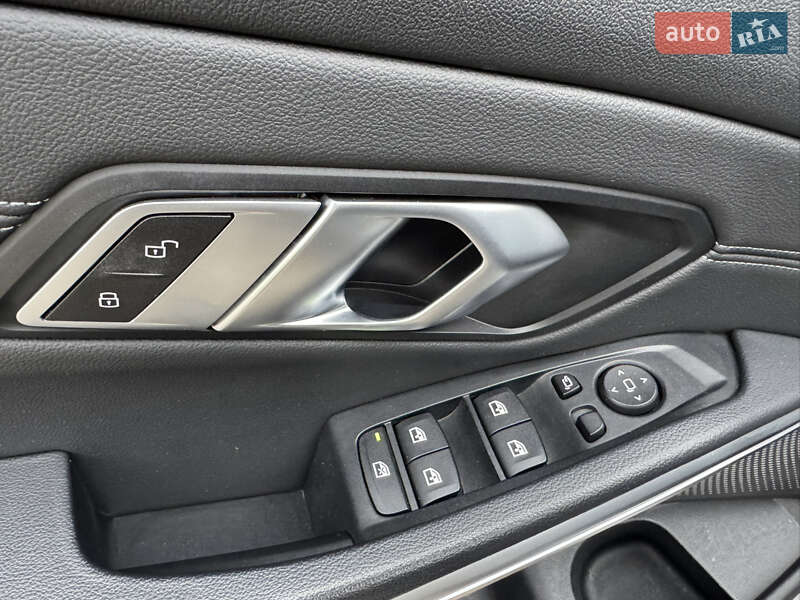 Седан BMW 3 Series 2020 в Стрые