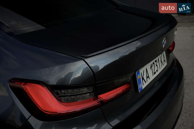 Седан BMW 3 Series 2019 в Киеве