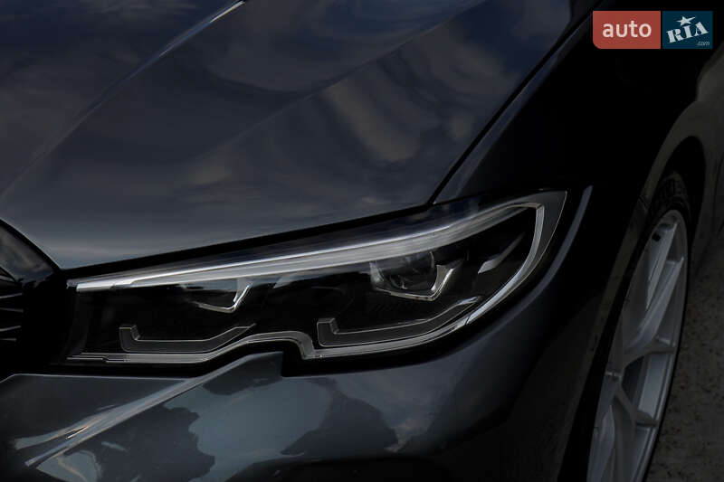 Седан BMW 3 Series 2019 в Киеве
