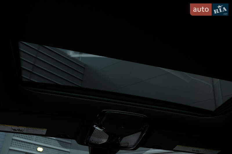 Седан BMW 3 Series 2019 в Киеве