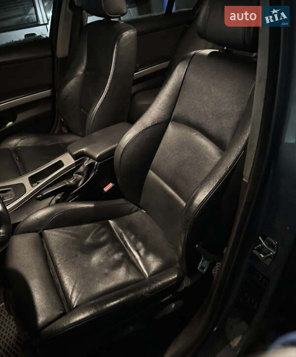 Седан BMW 3 Series 2005 в Миргороде