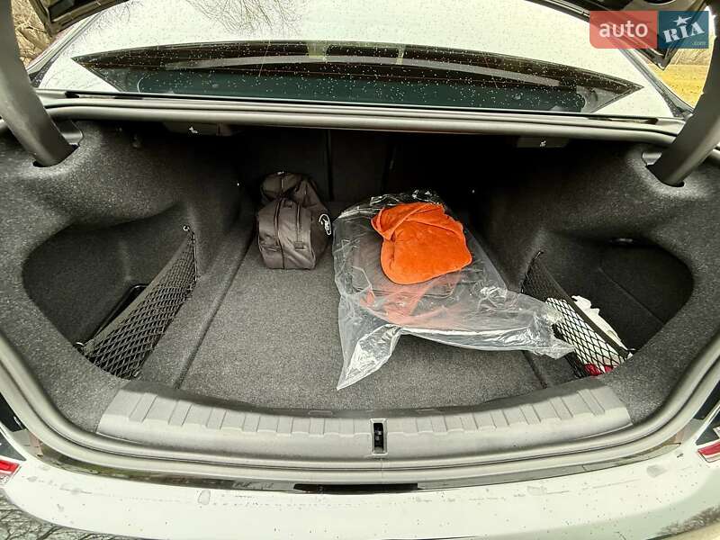 Седан BMW 3 Series 2019 в Киеве фото 34 Седан BMW 3 Series 2019 в Киеве