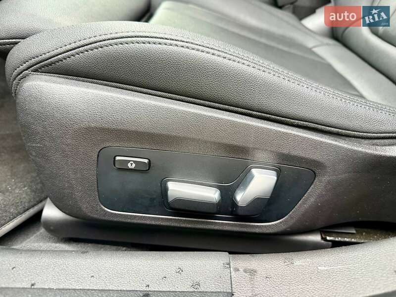 Седан BMW 3 Series 2019 в Киеве фото 23 Седан BMW 3 Series 2019 в Киеве