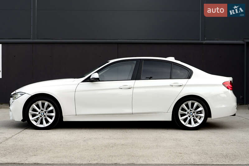 Седан BMW 3 Series 2018 в Киеве