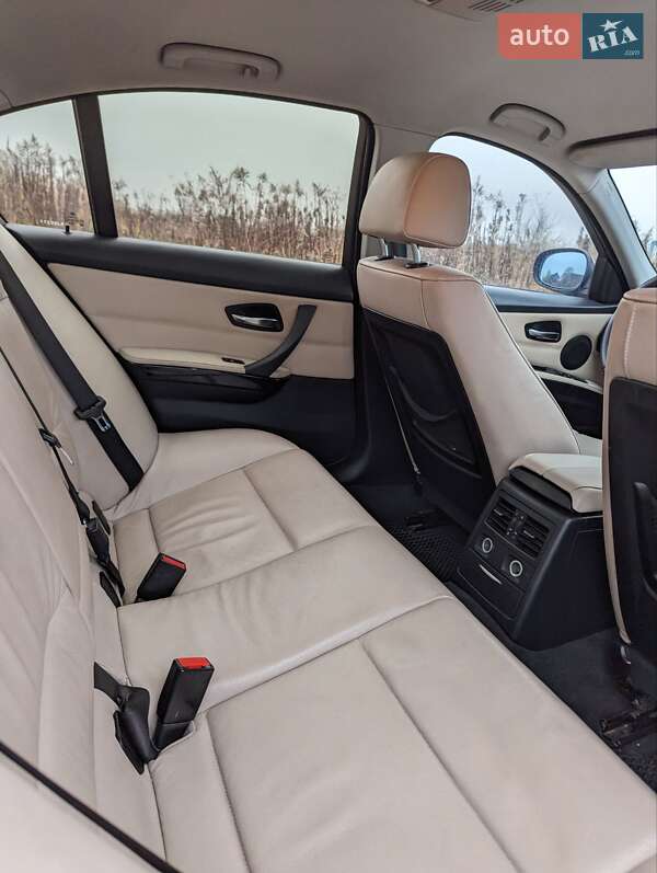 Седан BMW 3 Series 2008 в Ровно фото 17 Седан BMW 3 Series 2008 в Ровно