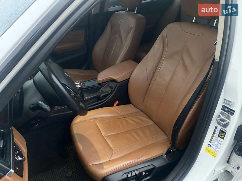 Седан BMW 3 Series 2012 в Полтаве