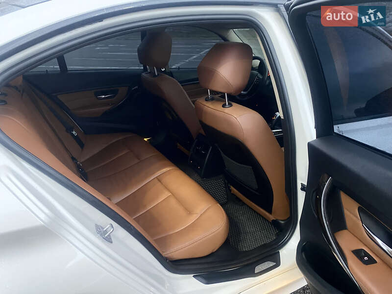 Седан BMW 3 Series 2012 в Полтаве