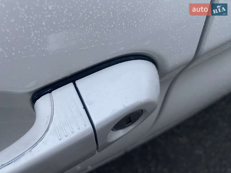 Седан BMW 3 Series 2012 в Полтаве