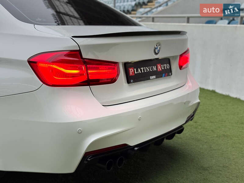 Седан BMW 3 Series 2017 в Одессе