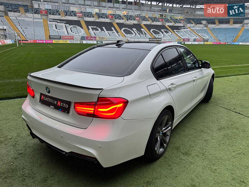 Седан BMW 3 Series 2017 в Одессе