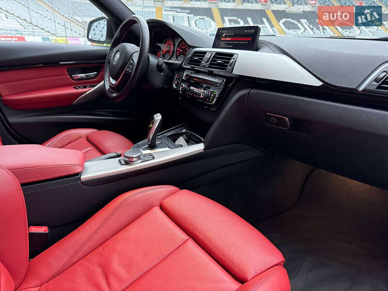 Седан BMW 3 Series 2017 в Одессе
