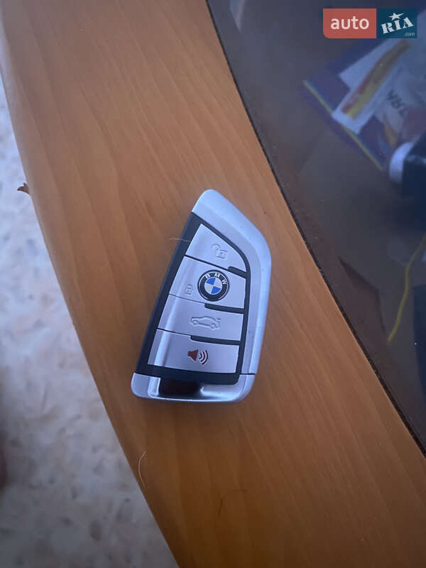 Седан BMW 3 Series 2012 в Полтаве