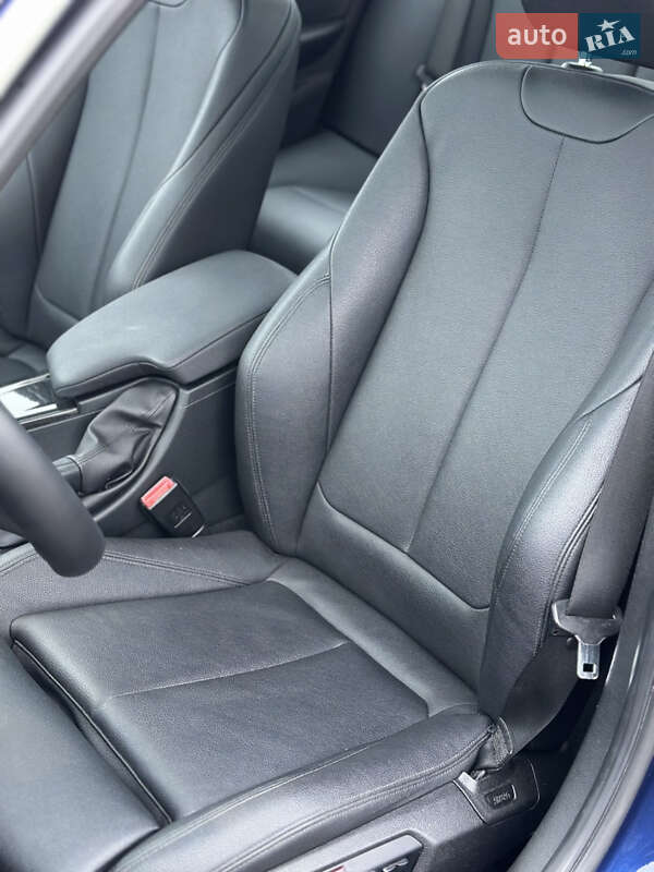 Седан BMW 3 Series 2017 в Кривом Роге