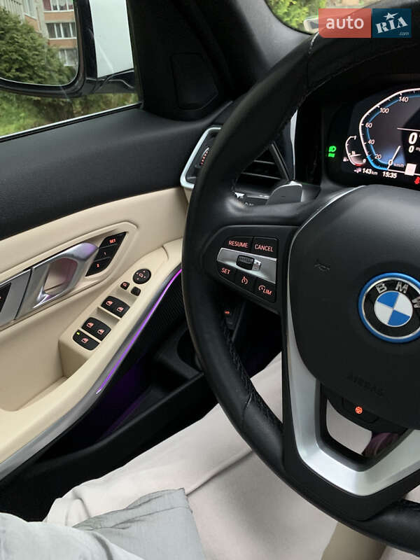 Седан BMW 3 Series 2022 в Луцке фото 18 Седан BMW 3 Series 2022 в Луцке