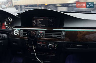 Седан BMW 3 Series 2011 в Харкові