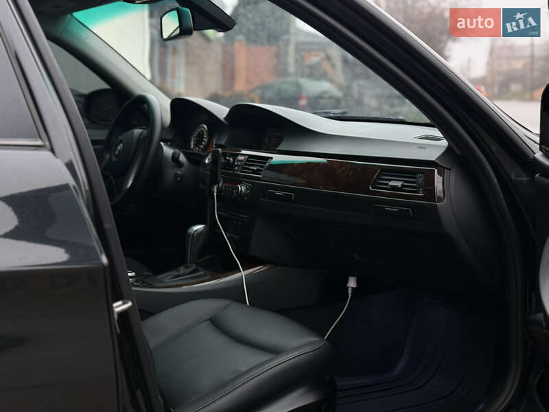 Седан BMW 3 Series 2011 в Харкові