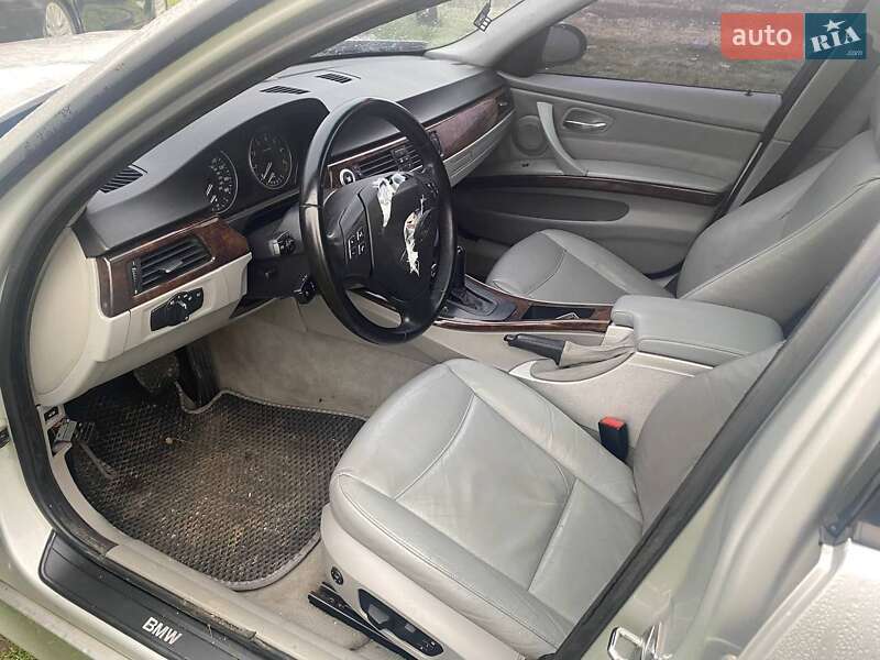Седан BMW 3 Series 2005 в Каменском