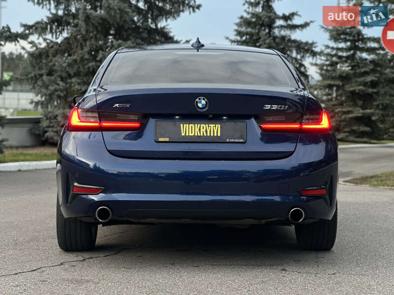 Седан BMW 3 Series 2019 в Киеве