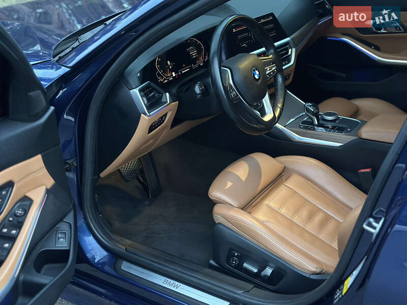 Седан BMW 3 Series 2019 в Киеве
