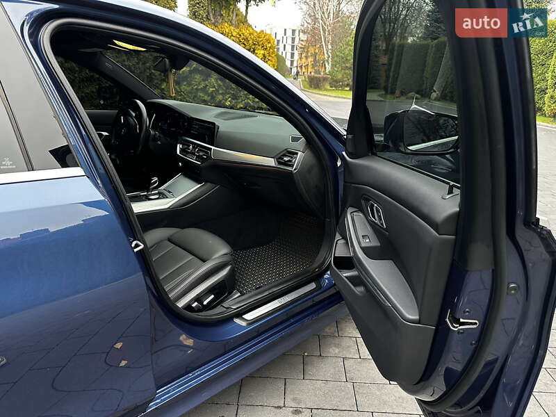 Седан BMW 3 Series 2022 в Луцке