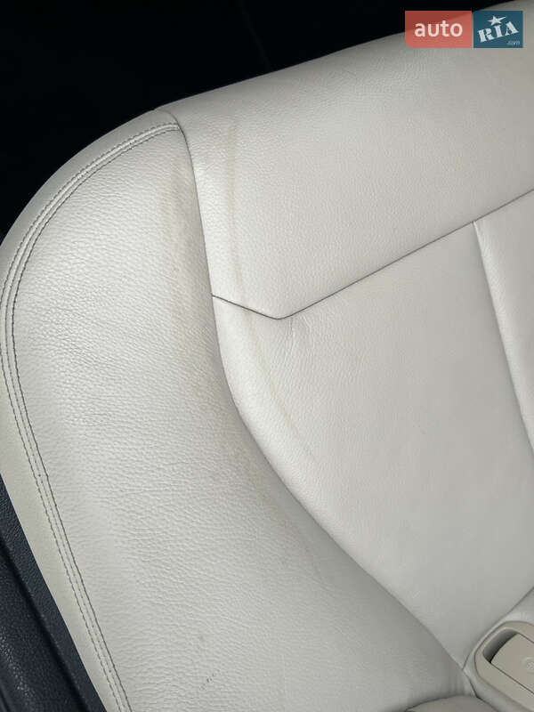 Седан BMW 3 Series 2017 в Львове