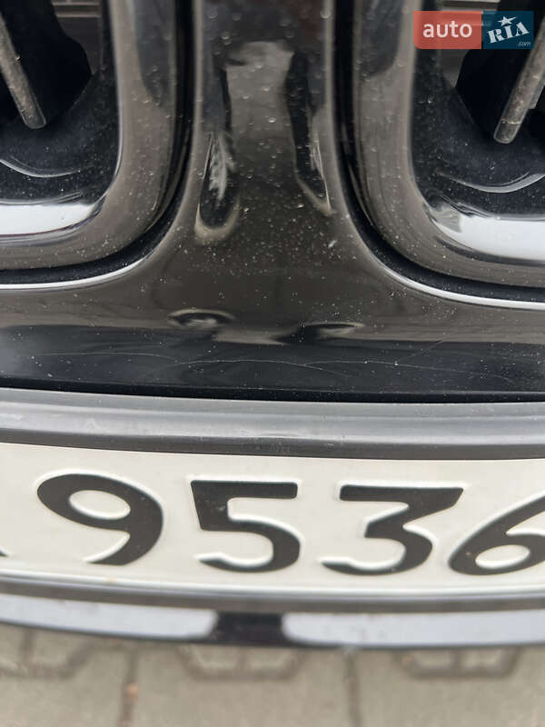 Седан BMW 3 Series 2017 в Львове