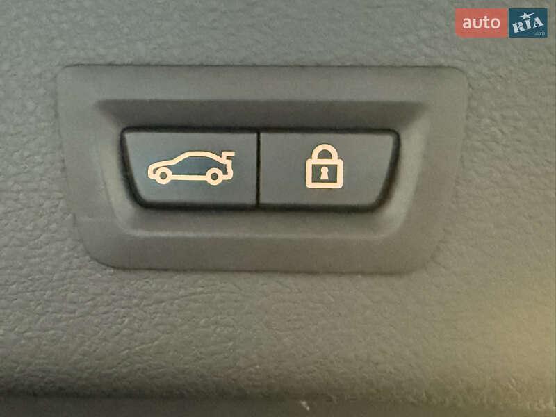 Седан BMW 3 Series 2014 в Києві