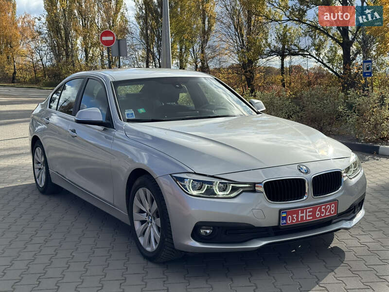 Седан BMW 3 Series 2017 в Хмельницком