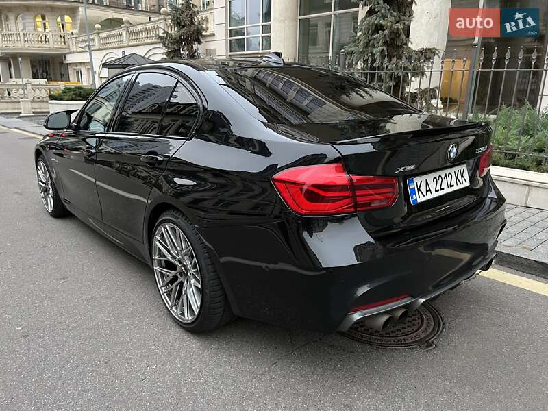 Седан BMW 3 Series 2018 в Киеве