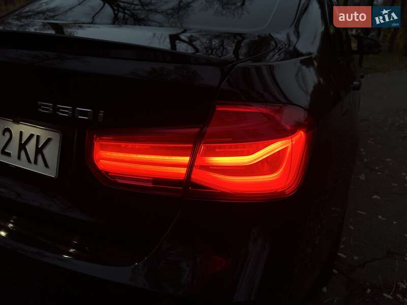 Седан BMW 3 Series 2018 в Киеве