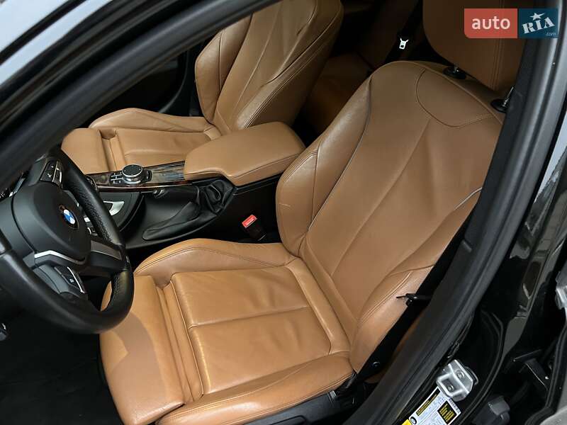 Седан BMW 3 Series 2018 в Киеве
