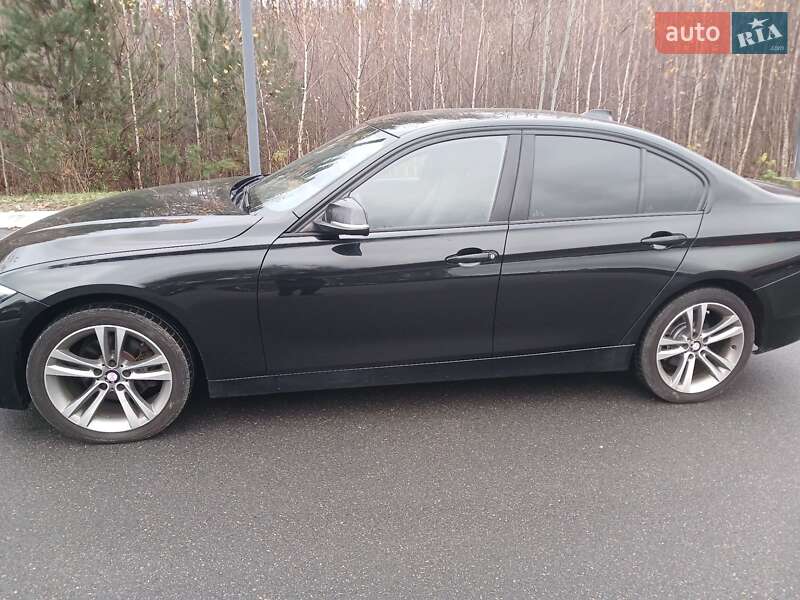 Седан BMW 3 Series 2017 в Киеве
