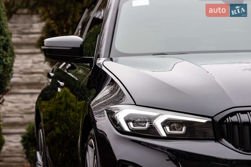 Седан BMW 3 Series 2022 в Львові