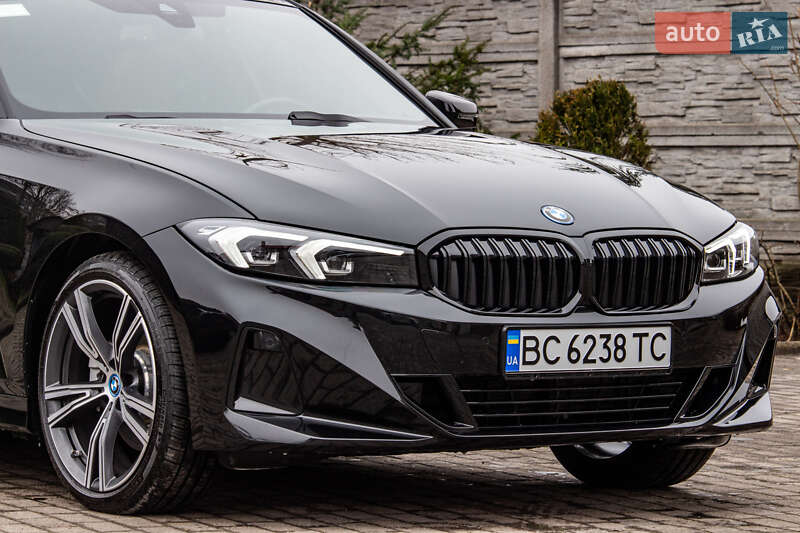 Седан BMW 3 Series 2022 в Львові